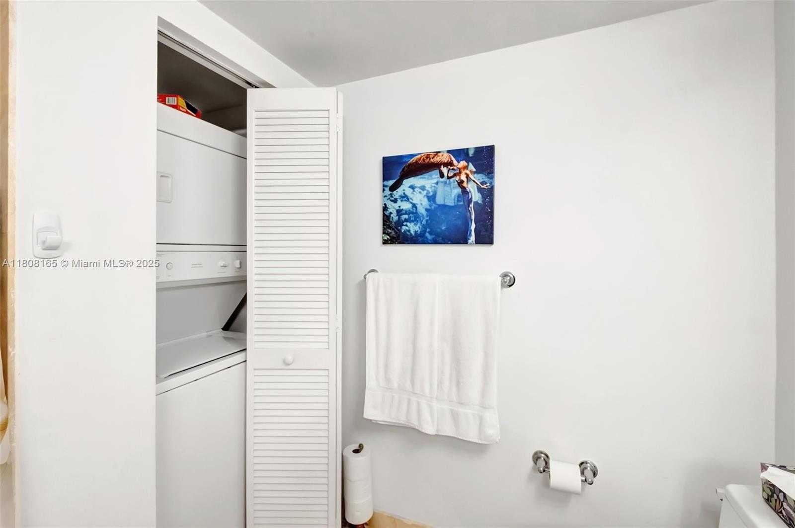 Small Image of 41 SOUTH EAST 5TH ST #1012, Miami Number 15