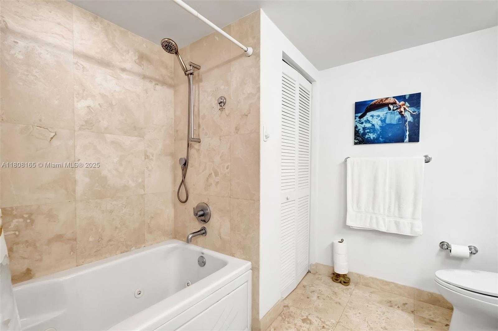 Small Image of 41 SOUTH EAST 5TH ST #1012, Miami Number 16