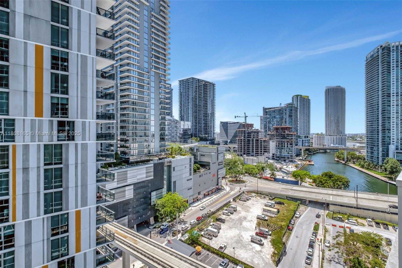 Small Image of 41 SOUTH EAST 5TH ST #1012, Miami Number 23