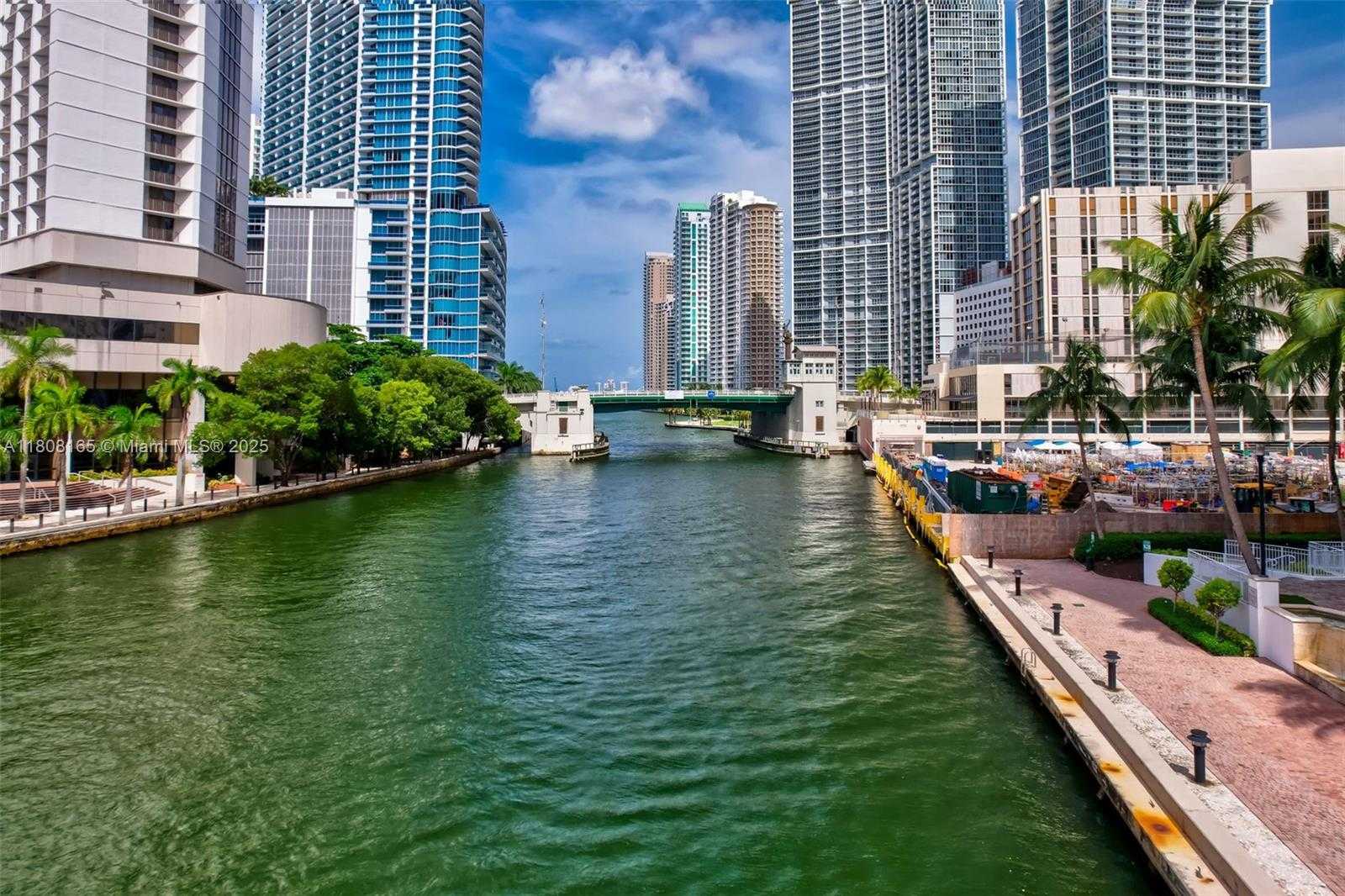 Small Image of 41 SOUTH EAST 5TH ST #1012, Miami Number 31