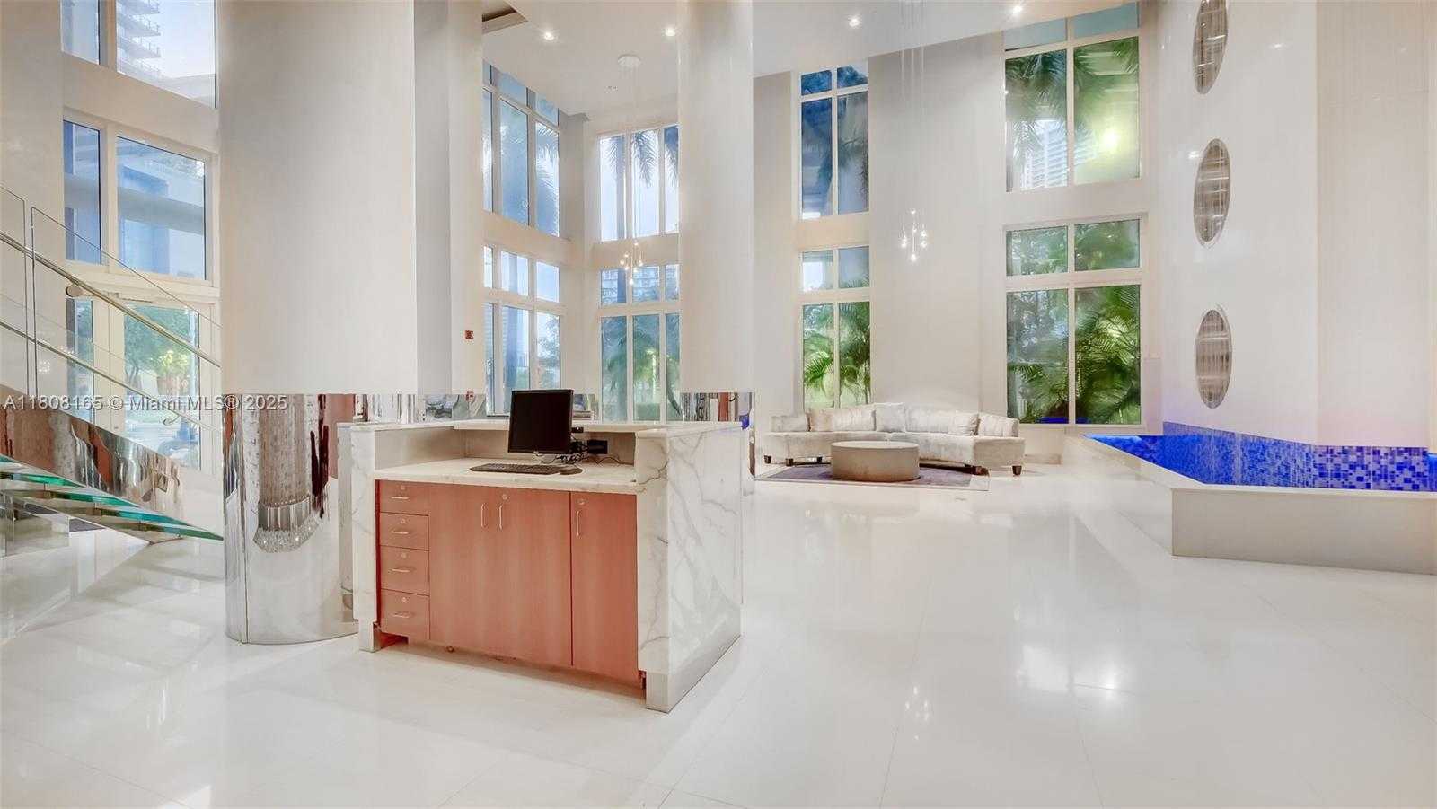 Small Image of 41 SOUTH EAST 5TH ST #1012, Miami Number 32