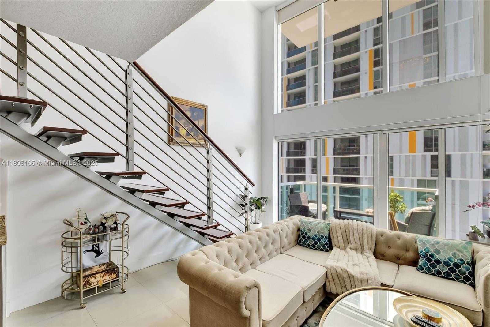 Small Image of 41 SOUTH EAST 5TH ST #1012, Miami Number 6