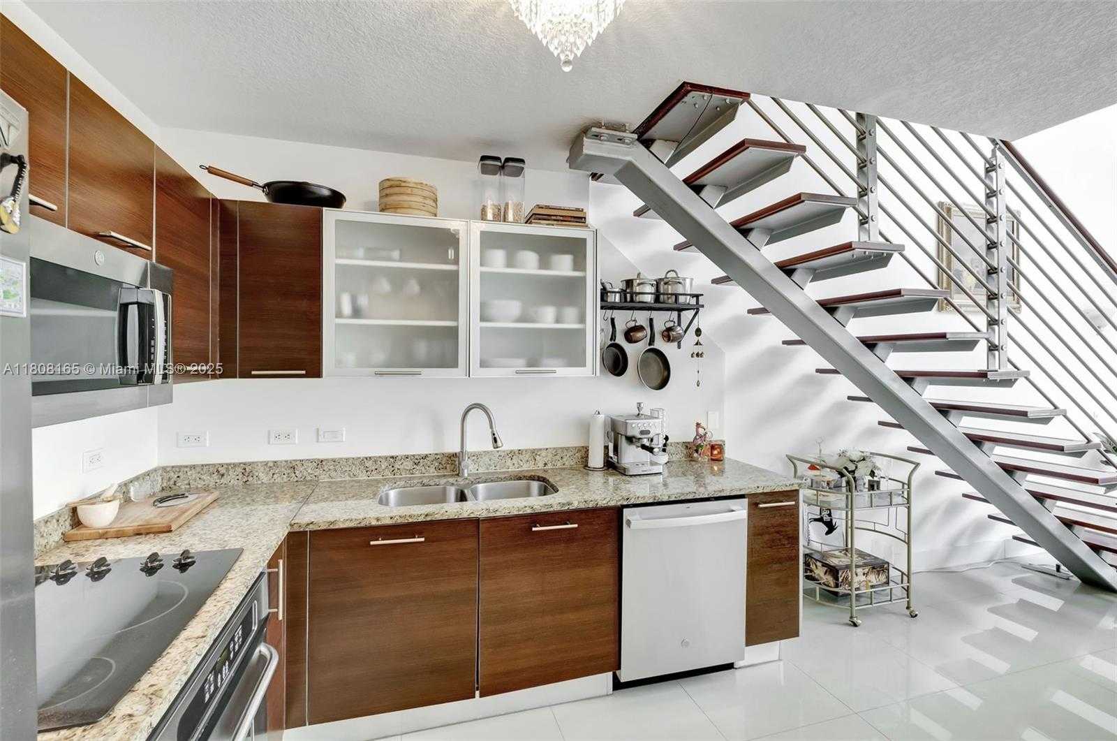 Small Image of 41 SOUTH EAST 5TH ST #1012, Miami Number 7
