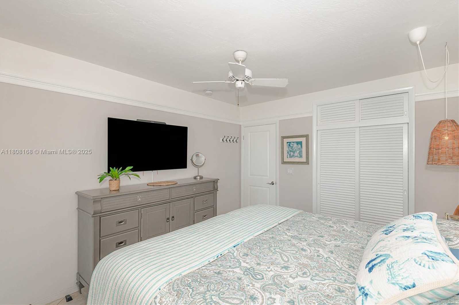 Small Image of 1050 SOUTH WEST 11TH ST #20L, Hallandale Beach Number 22