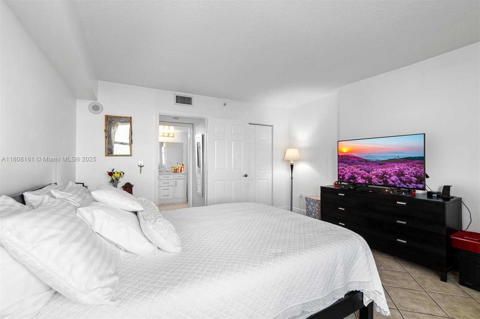Small Image of 3000 CORAL WAY #1505, Miami Number 15
