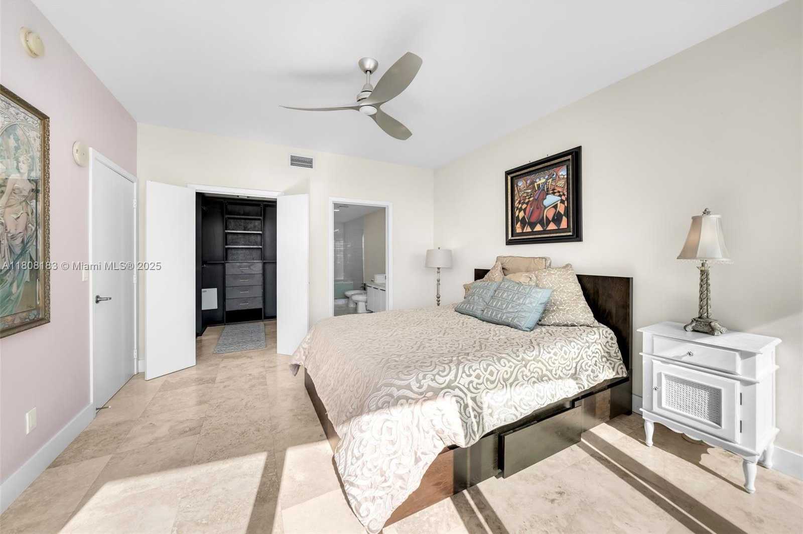 Small Image of 888 BISCAYNE BLVD #3702, Miami Number 11