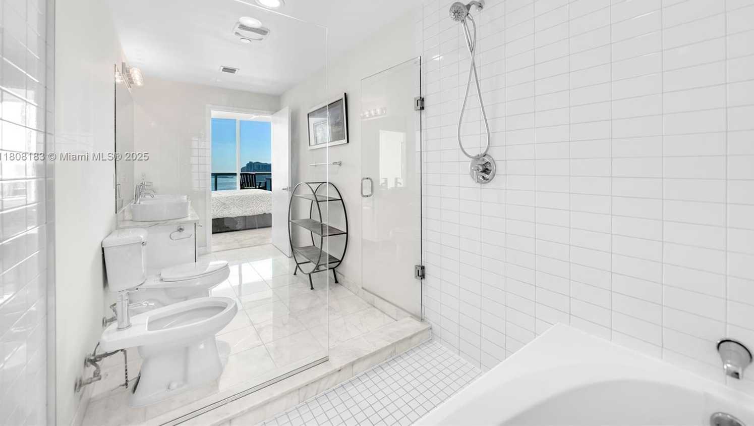 Small Image of 888 BISCAYNE BLVD #3702, Miami Number 13