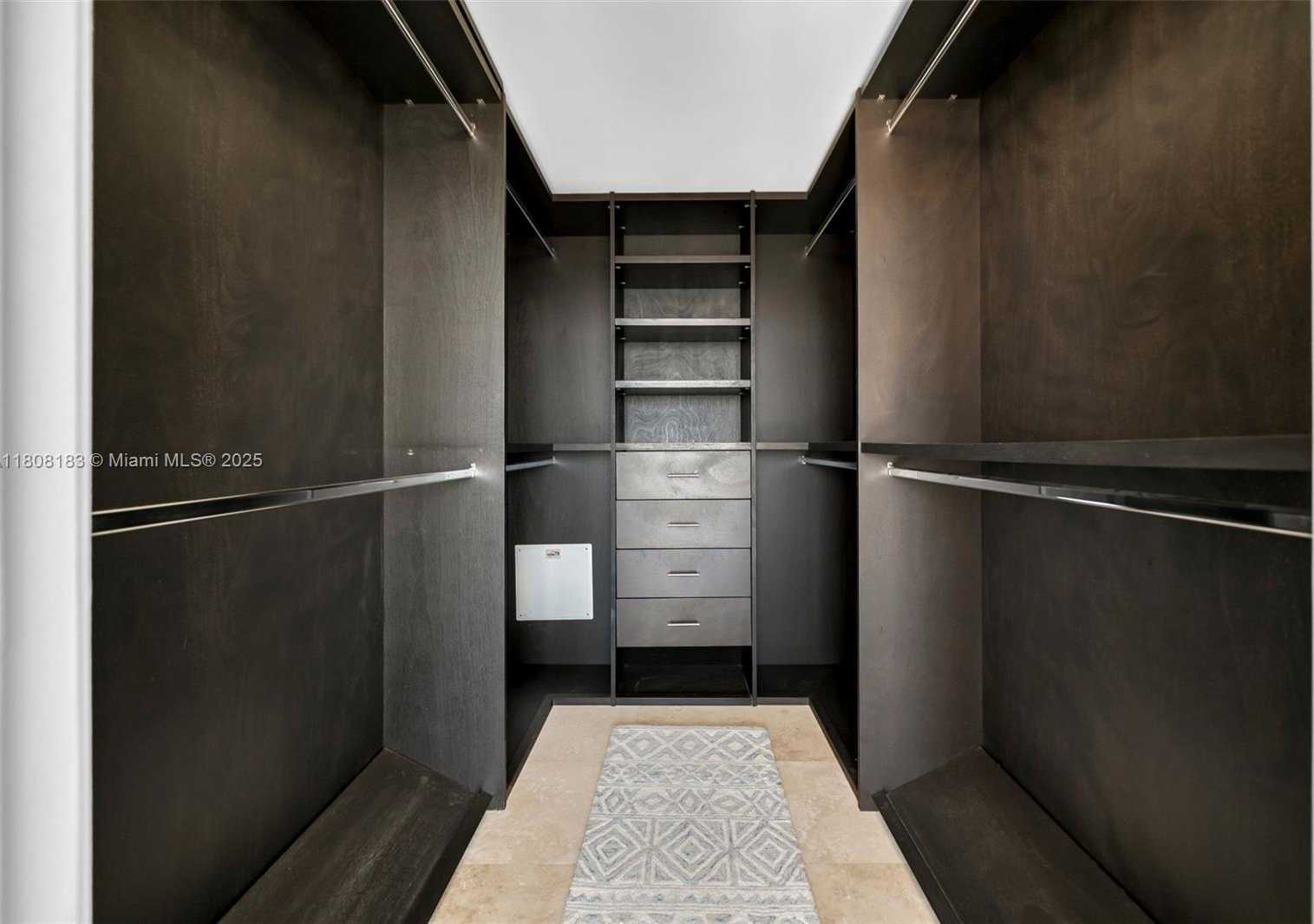 Small Image of 888 BISCAYNE BLVD #3702, Miami Number 17