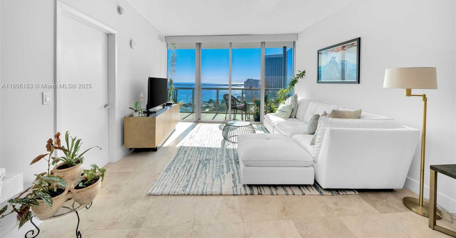 Small Image of 888 BISCAYNE BLVD #3702, Miami Number 5