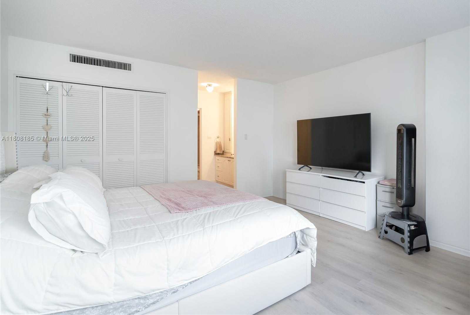 Small Image of 9225 COLLINS AVE #309, Surfside Number 17