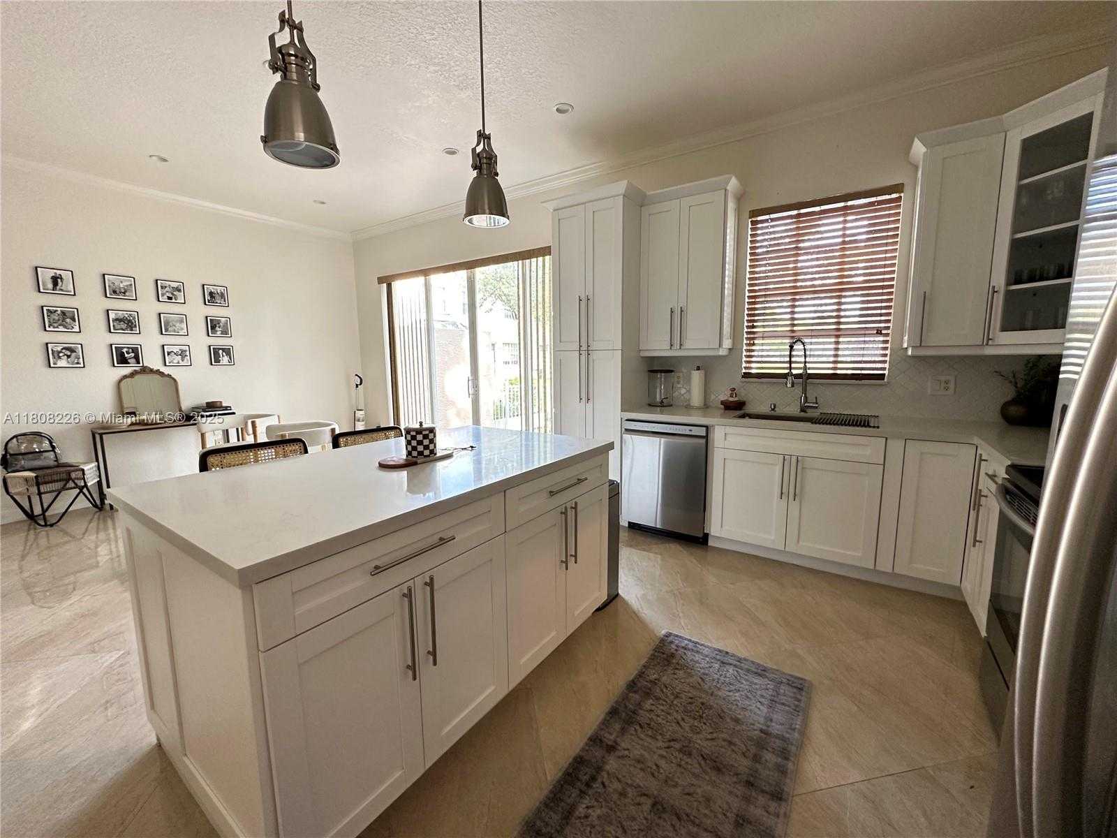 Small Image of 12464 SOUTH WEST 42ND ST, Miramar Number 16