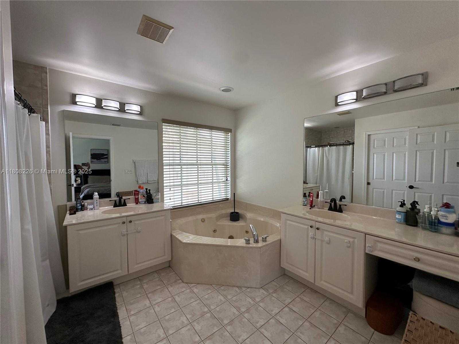 Small Image of 12464 SOUTH WEST 42ND ST, Miramar Number 32