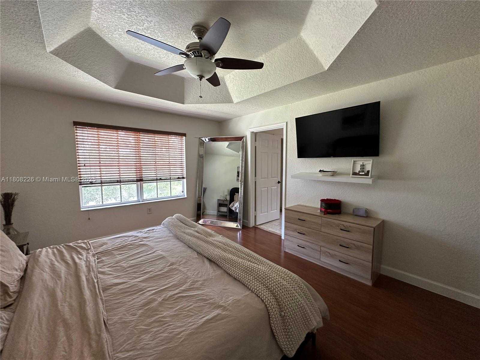 Small Image of 12464 SOUTH WEST 42ND ST, Miramar Number 33
