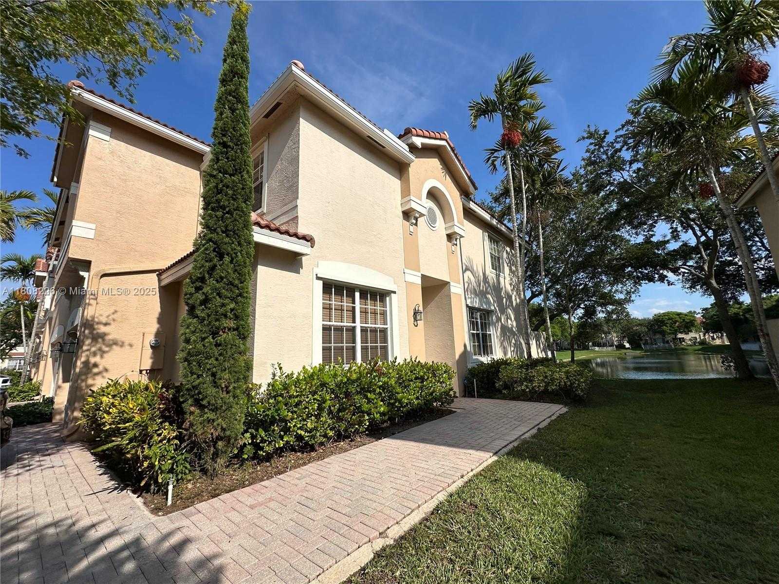 Small Image of 12464 SOUTH WEST 42ND ST, Miramar Number 4