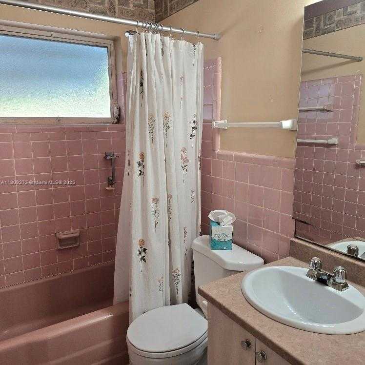 Small Image of 2222 TAYLOR ST #8, Hollywood Number 5