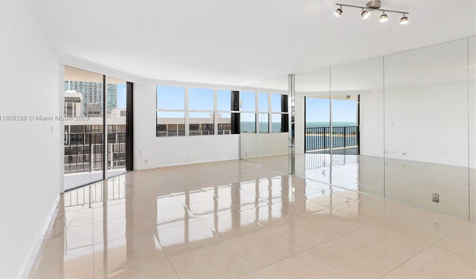 Small Image of 1901 BRICKELL AVE #B1903, Miami Number 13