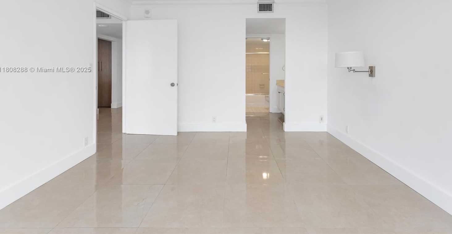 Small Image of 1901 BRICKELL AVE #B1903, Miami Number 17