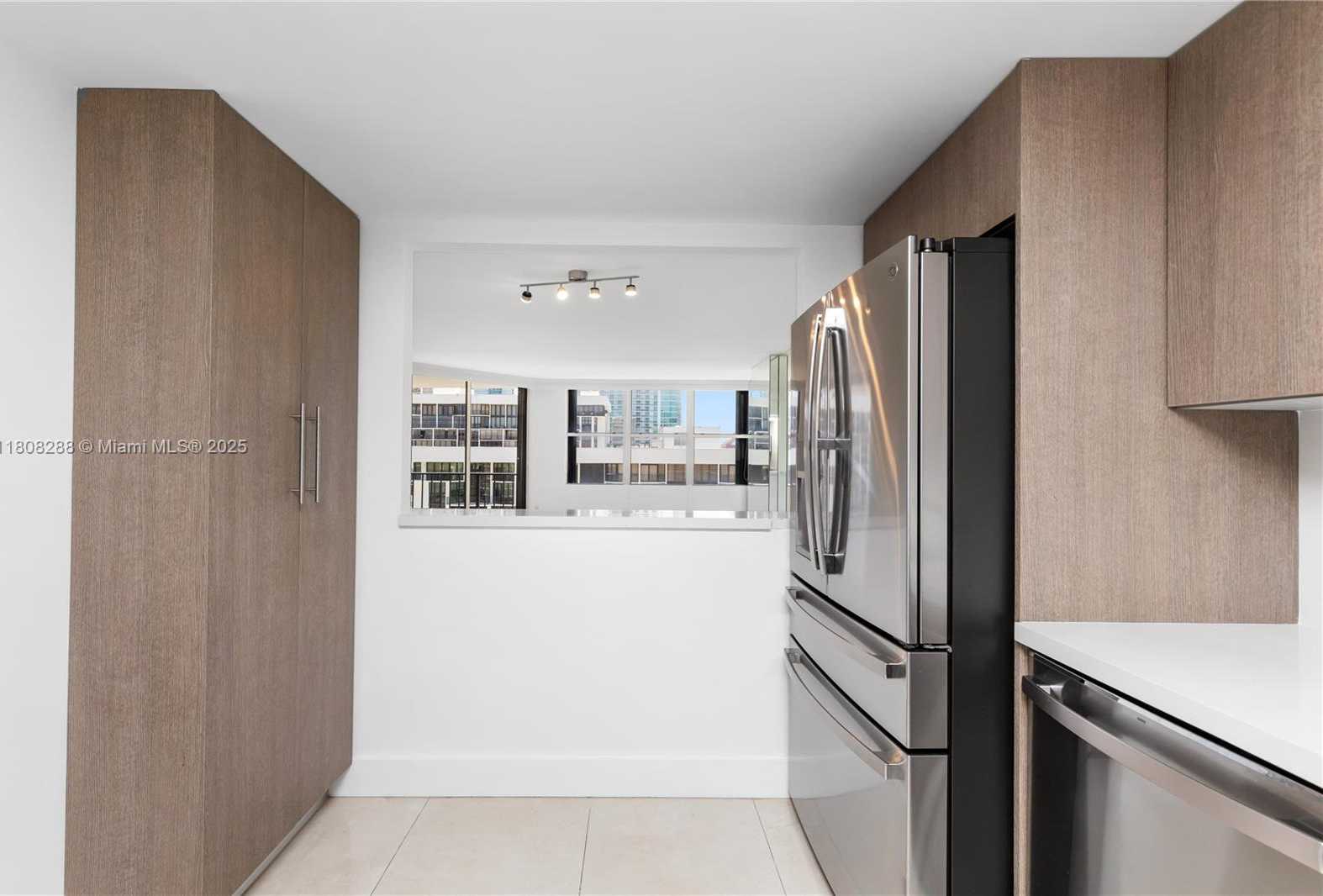 Small Image of 1901 BRICKELL AVE #B1903, Miami Number 23