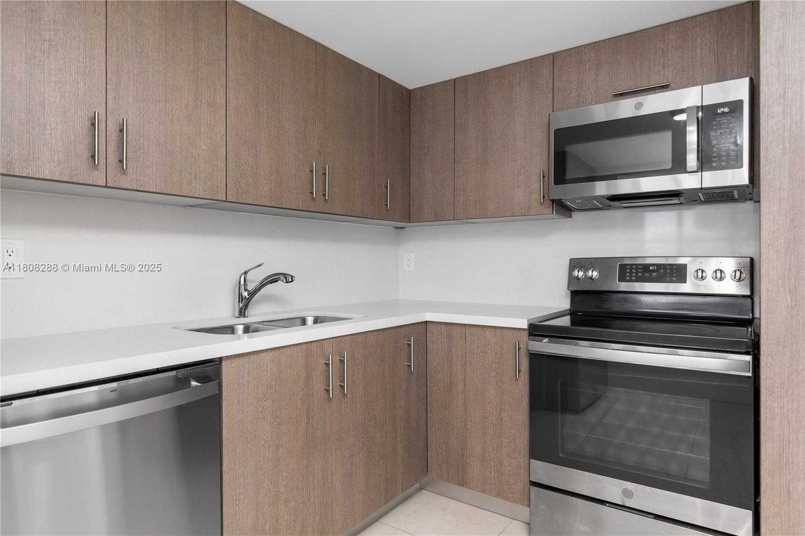 Small Image of 1901 BRICKELL AVE #B1903, Miami Number 8