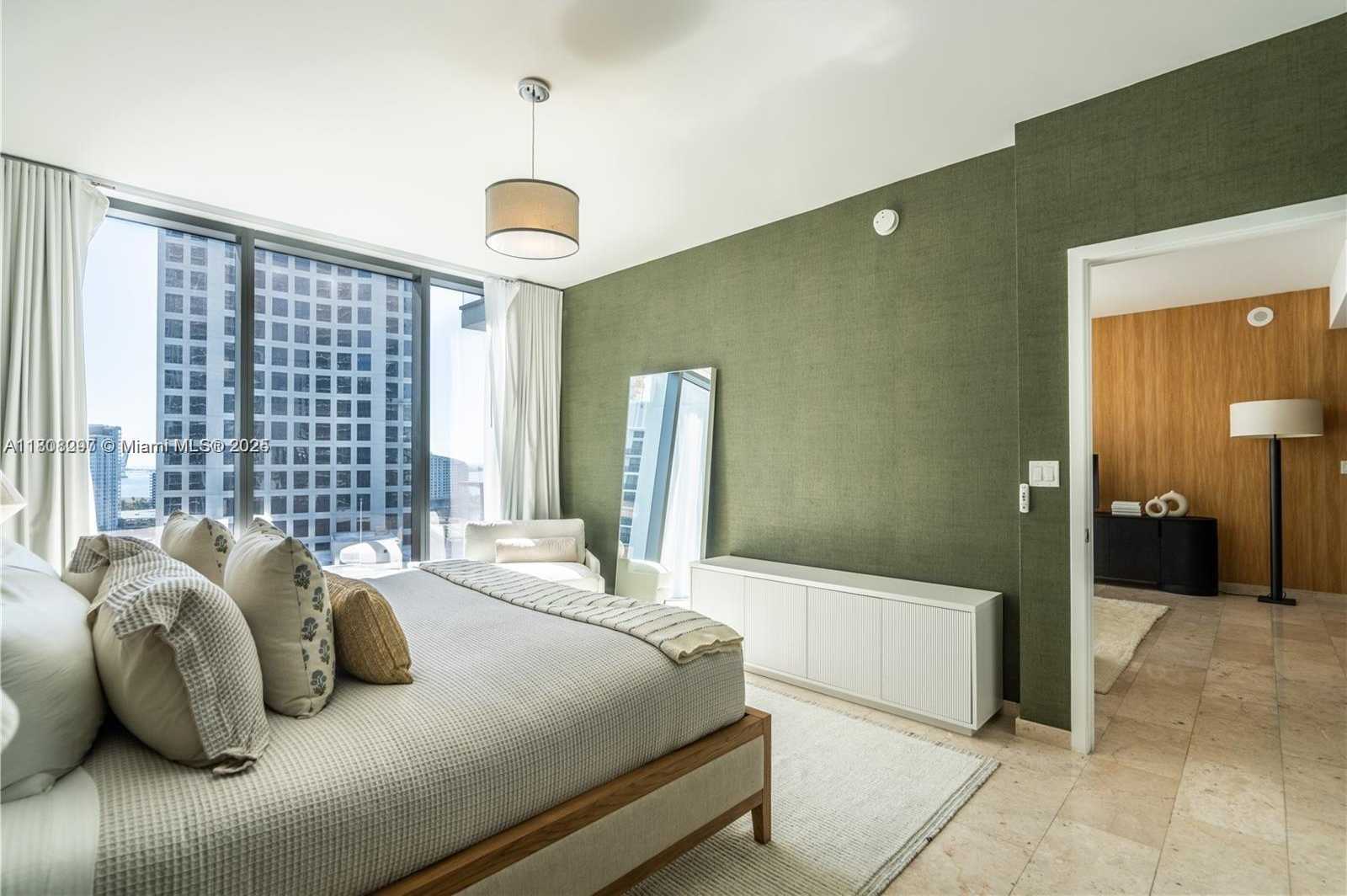 Small Image of 68 SOUTH EAST 6TH ST #1403, Miami Number 14
