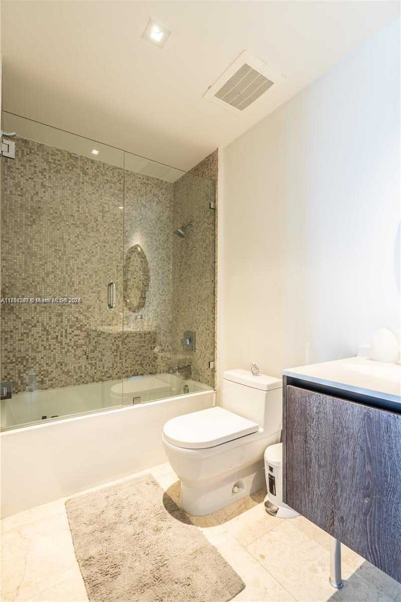 Small Image of 68 SOUTH EAST 6TH ST #1403, Miami Number 22