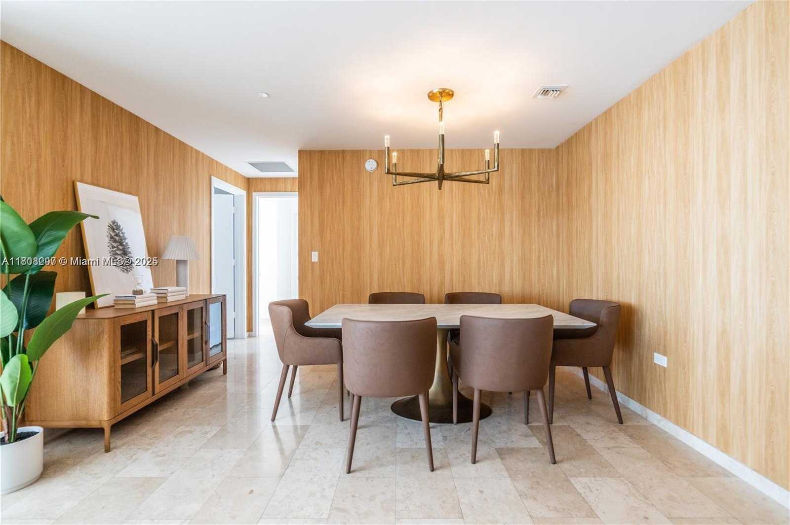 Small Image of 68 SOUTH EAST 6TH ST #1403, Miami Number 5