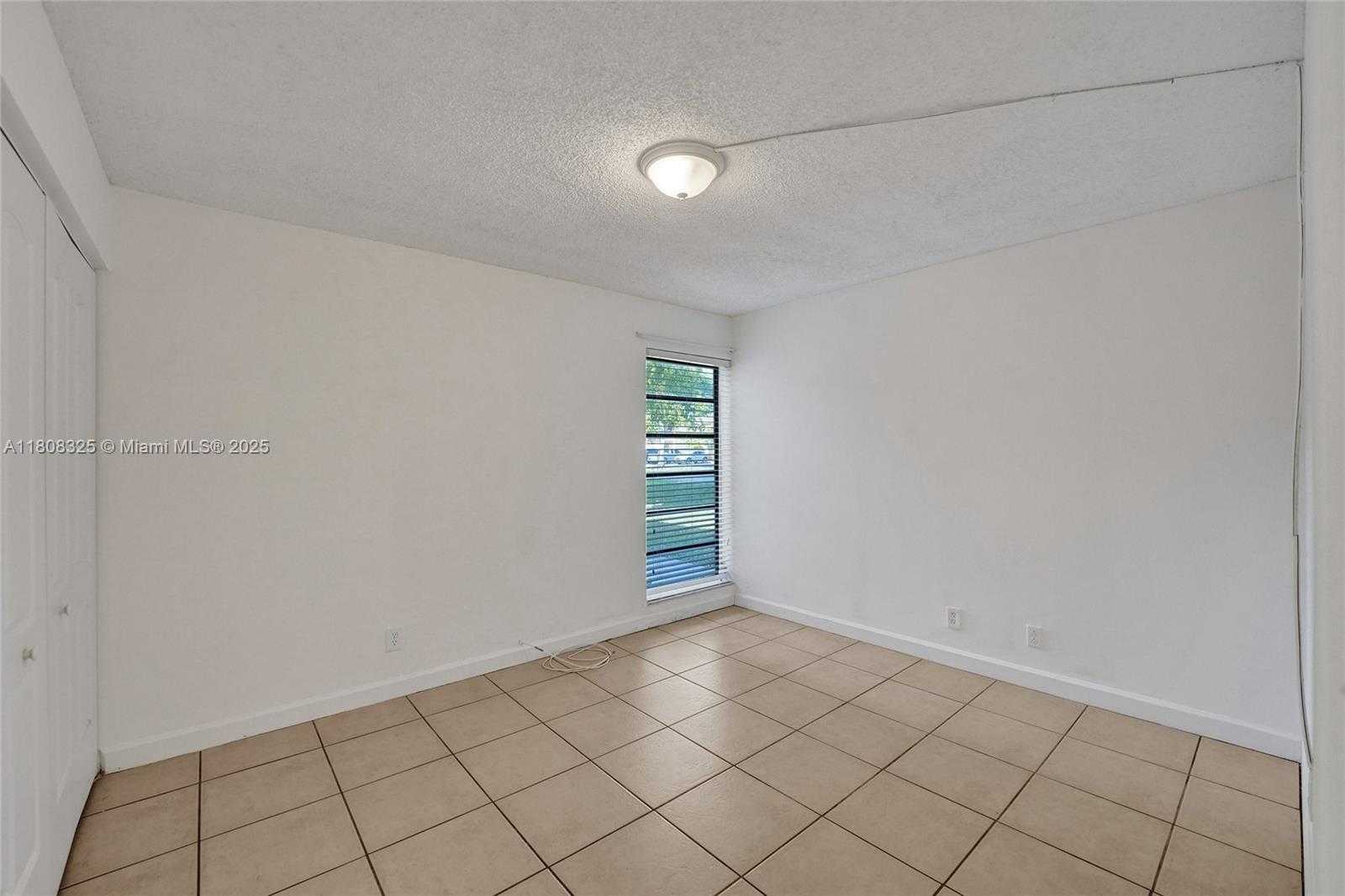 Small Image of 1551 NORTH WEST 92ND AVE #185, Pembroke Pines Number 11