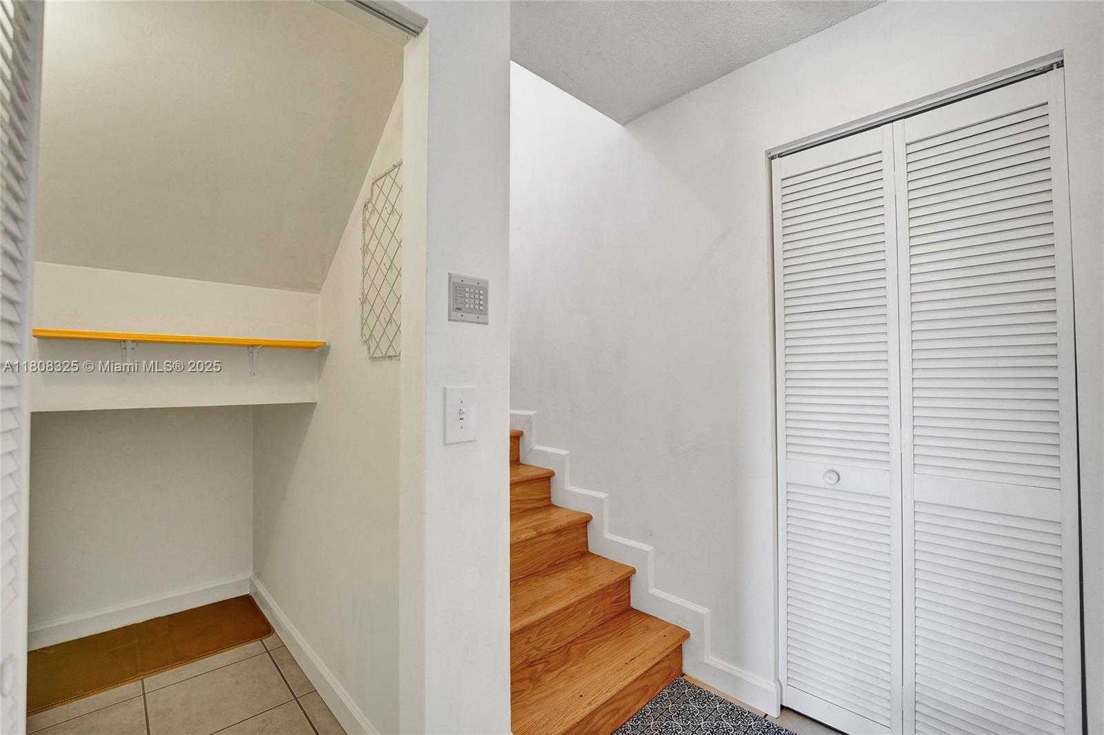 Small Image of 1551 NORTH WEST 92ND AVE #185, Pembroke Pines Number 39