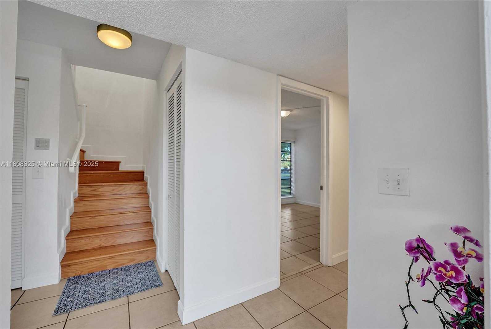 Small Image of 1551 NORTH WEST 92ND AVE #185, Pembroke Pines Number 4