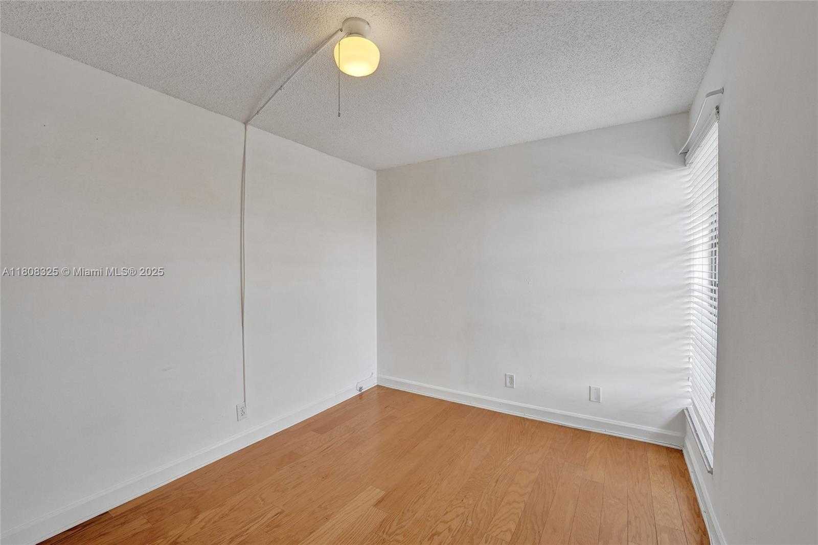 Small Image of 1551 NORTH WEST 92ND AVE #185, Pembroke Pines Number 46