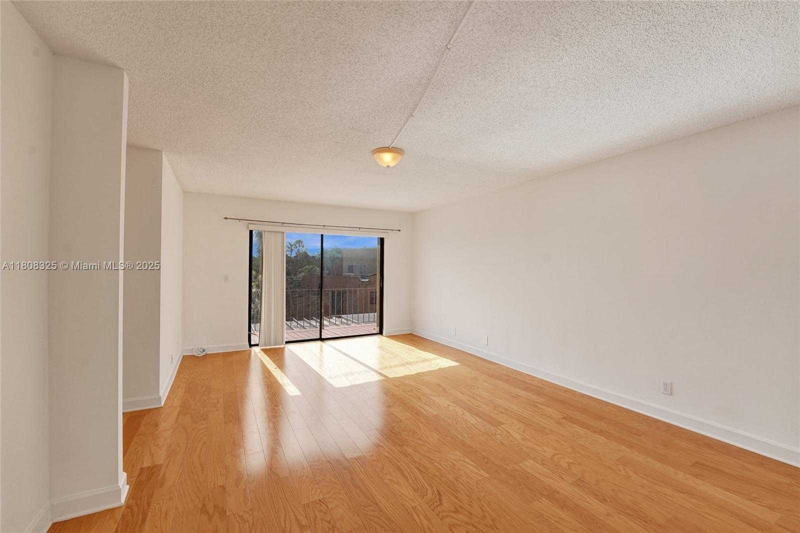 Small Image of 1551 NORTH WEST 92ND AVE #185, Pembroke Pines Number 51