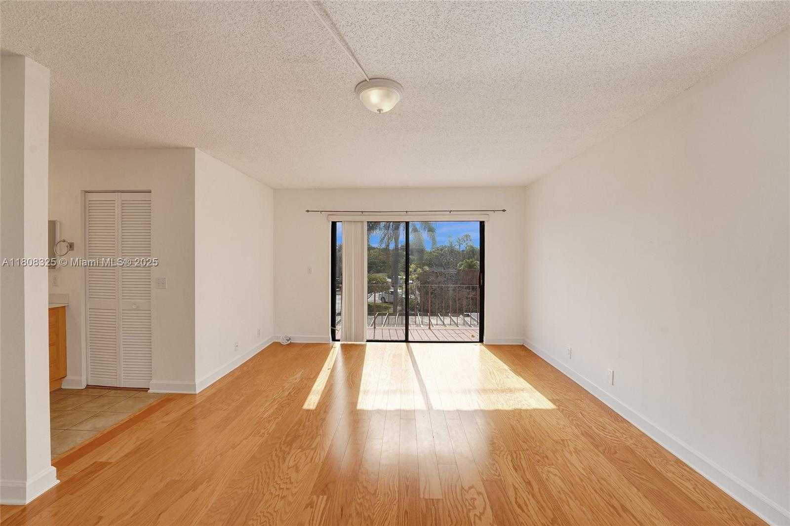 Small Image of 1551 NORTH WEST 92ND AVE #185, Pembroke Pines Number 52