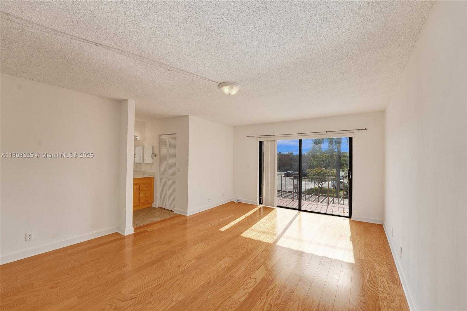 Small Image of 1551 NORTH WEST 92ND AVE #185, Pembroke Pines Number 53