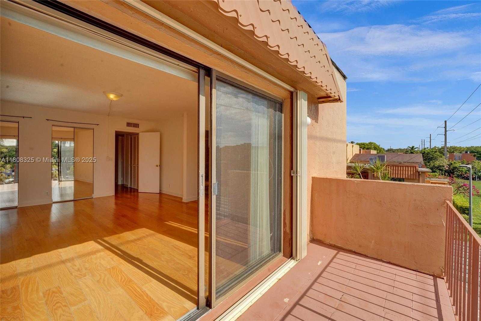 Small Image of 1551 NORTH WEST 92ND AVE #185, Pembroke Pines Number 64