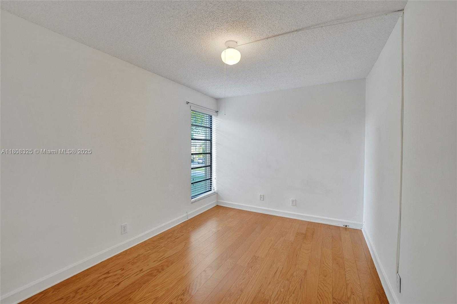 Small Image of 1551 NORTH WEST 92ND AVE #185, Pembroke Pines Number 68