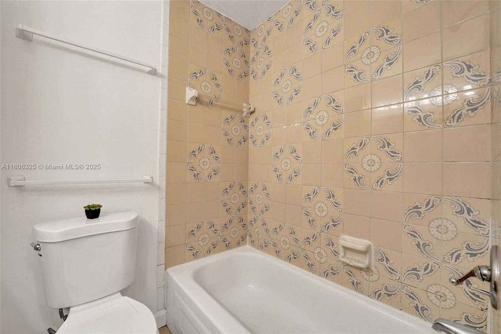 Small Image of 1551 NORTH WEST 92ND AVE #185, Pembroke Pines Number 8