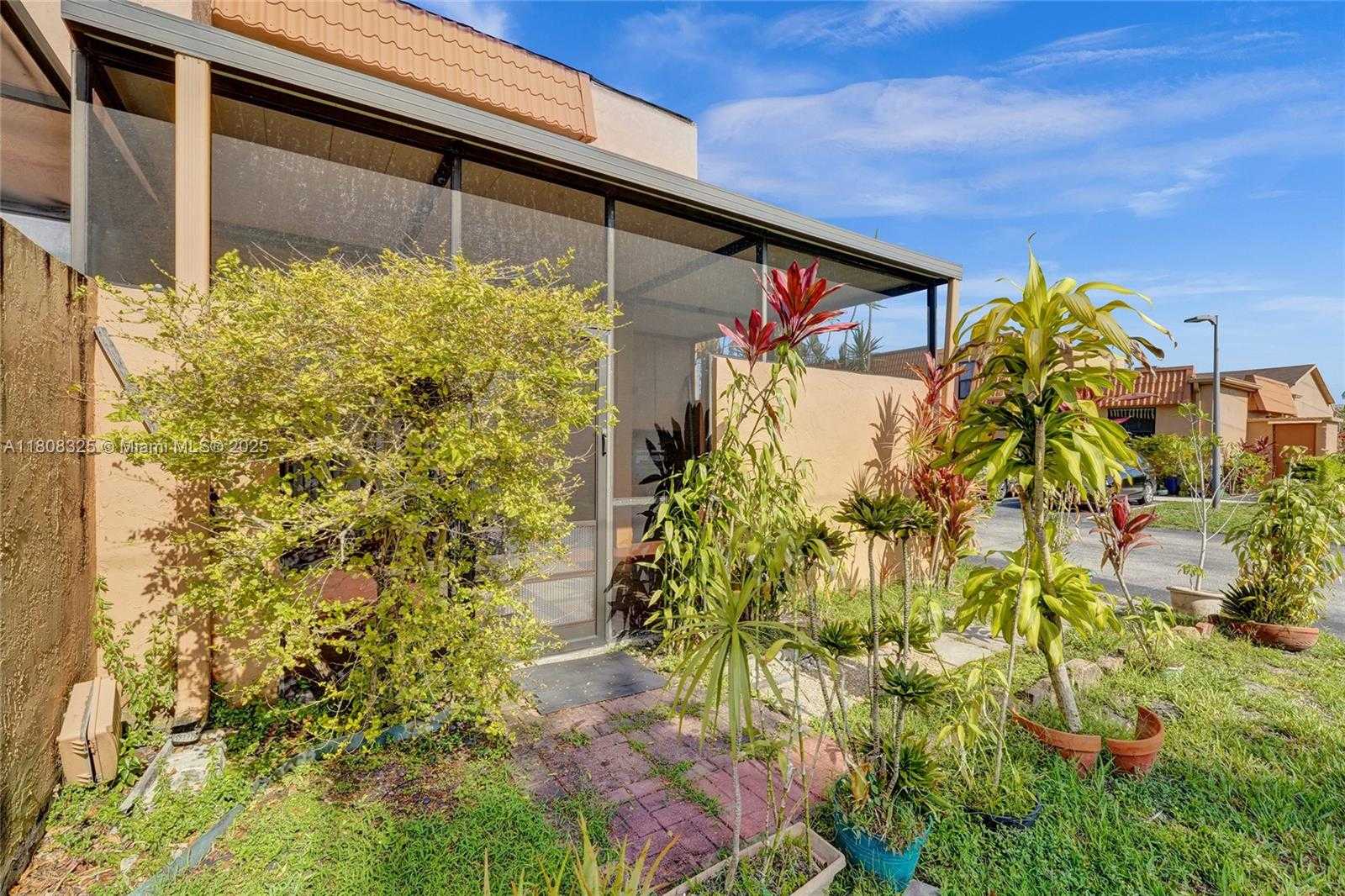 Small Image of 1551 NORTH WEST 92ND AVE #185, Pembroke Pines Number 86