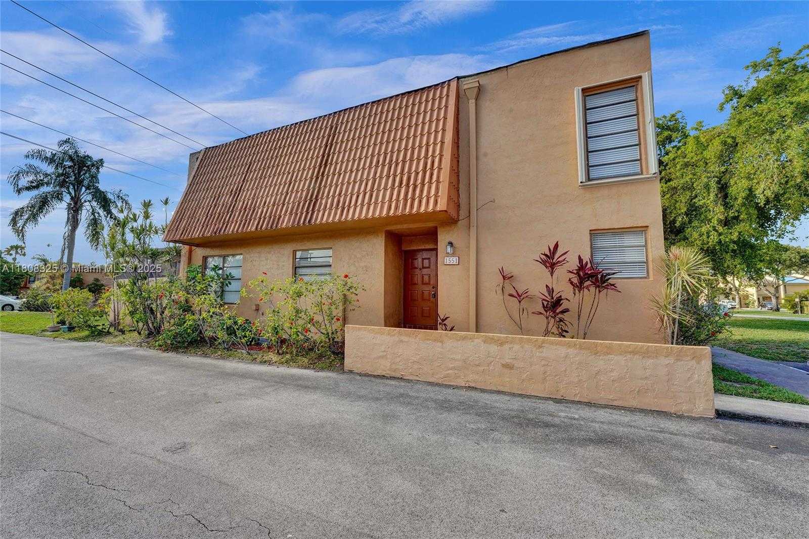 Small Image of 1551 NORTH WEST 92ND AVE #185, Pembroke Pines Number 89