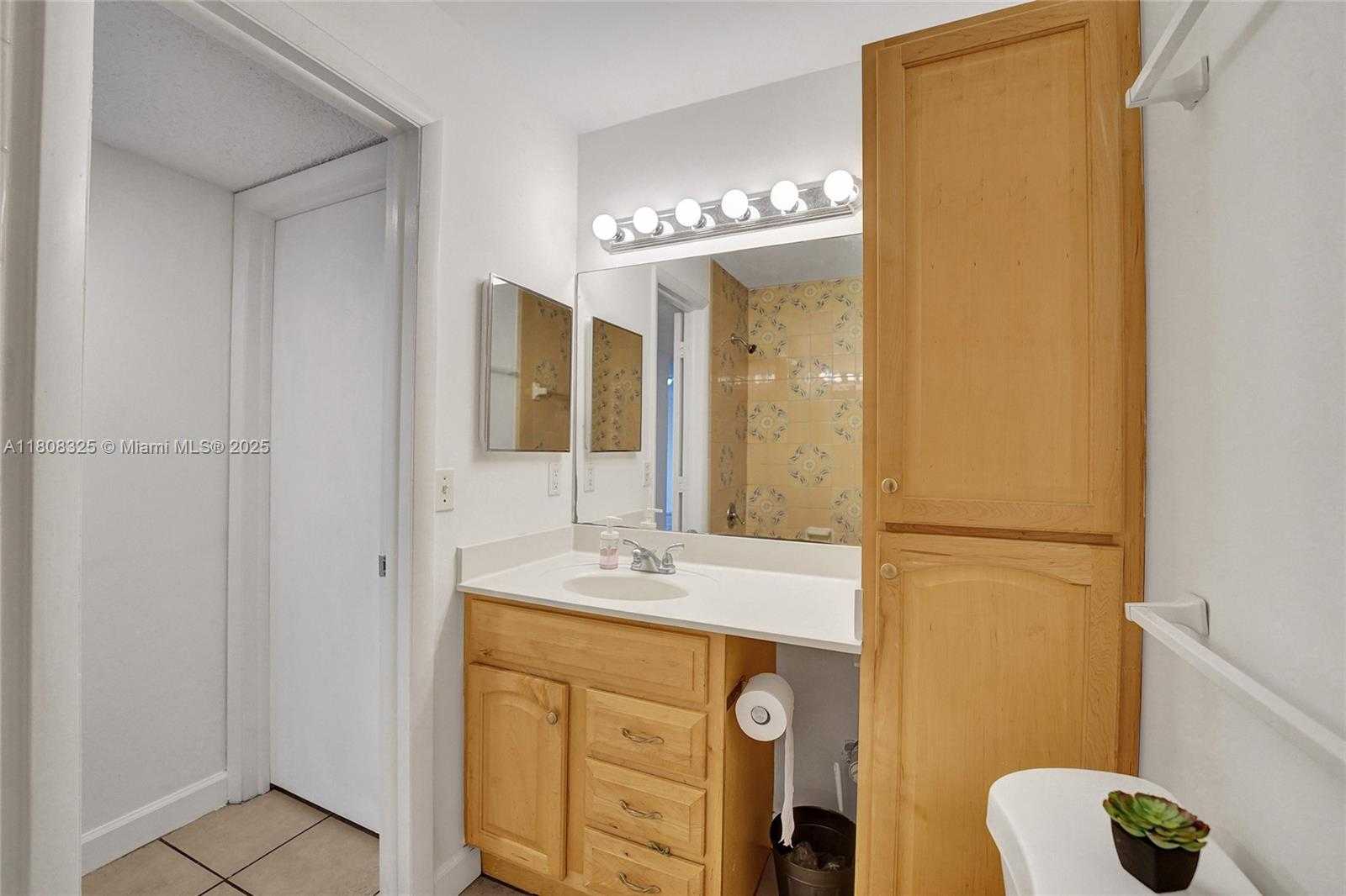 Small Image of 1551 NORTH WEST 92ND AVE #185, Pembroke Pines Number 9