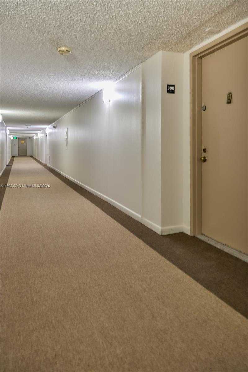 Small Image of 16175 GOLF CLUB RD #308, Weston Number 15