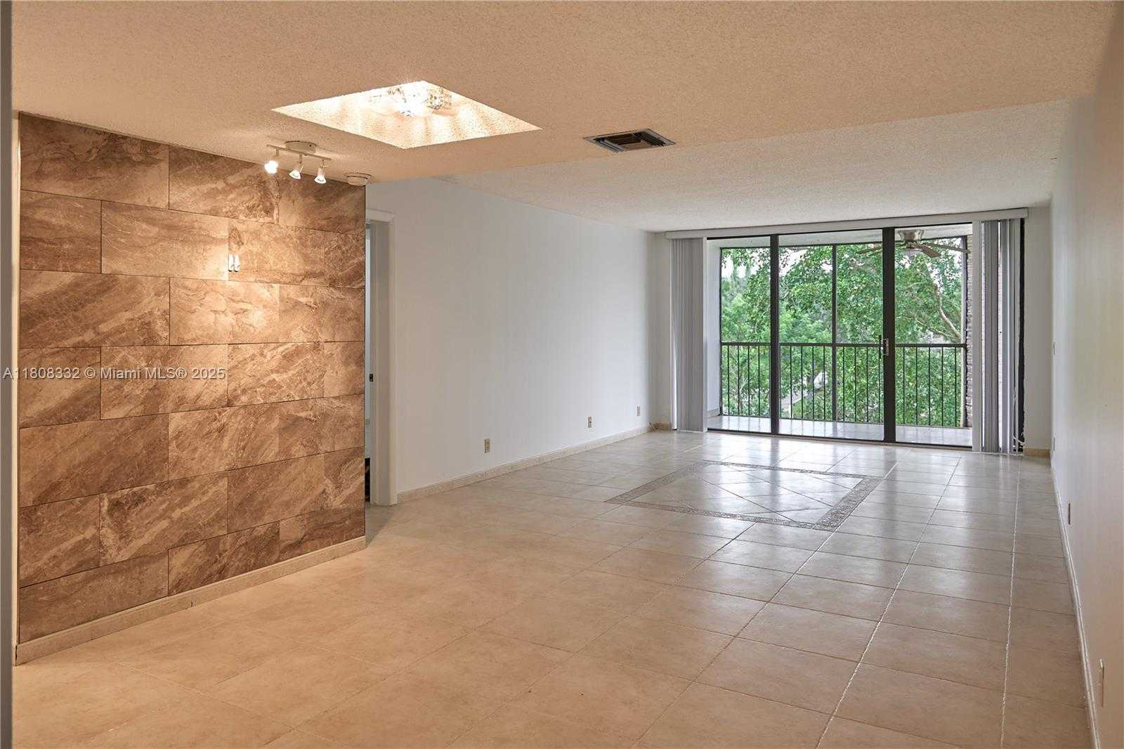Small Image of 16175 GOLF CLUB RD #308, Weston Number 16