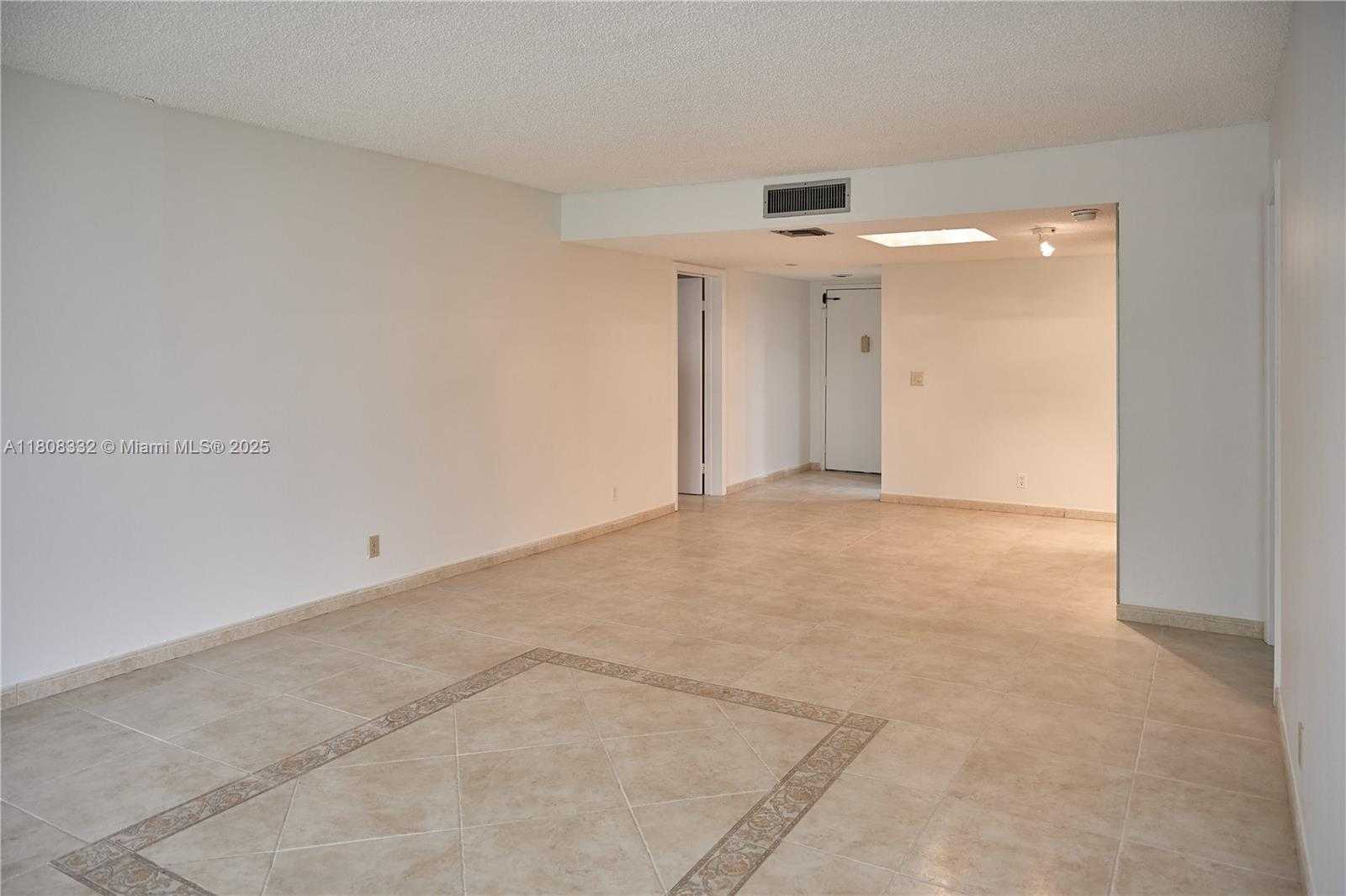 Small Image of 16175 GOLF CLUB RD #308, Weston Number 19