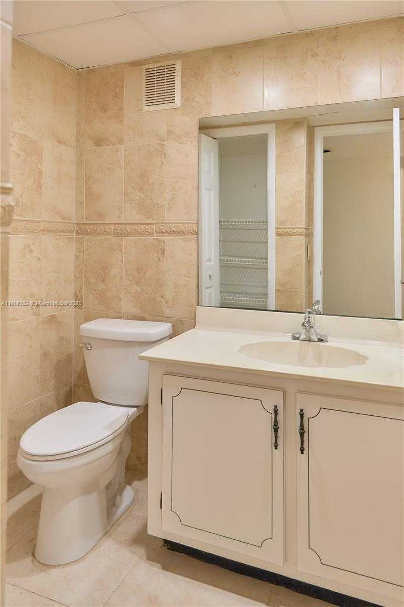 Small Image of 16175 GOLF CLUB RD #308, Weston Number 22