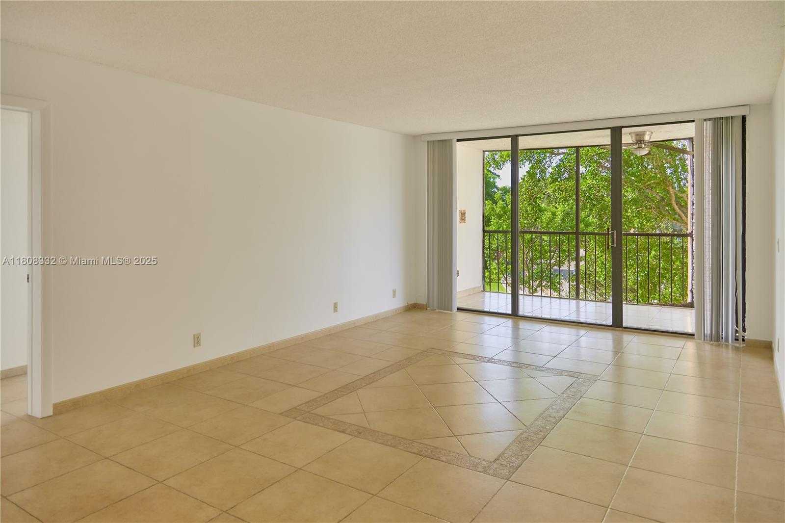 Small Image of 16175 GOLF CLUB RD #308, Weston Number 23