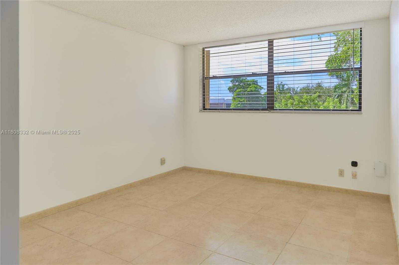 Small Image of 16175 GOLF CLUB RD #308, Weston Number 30