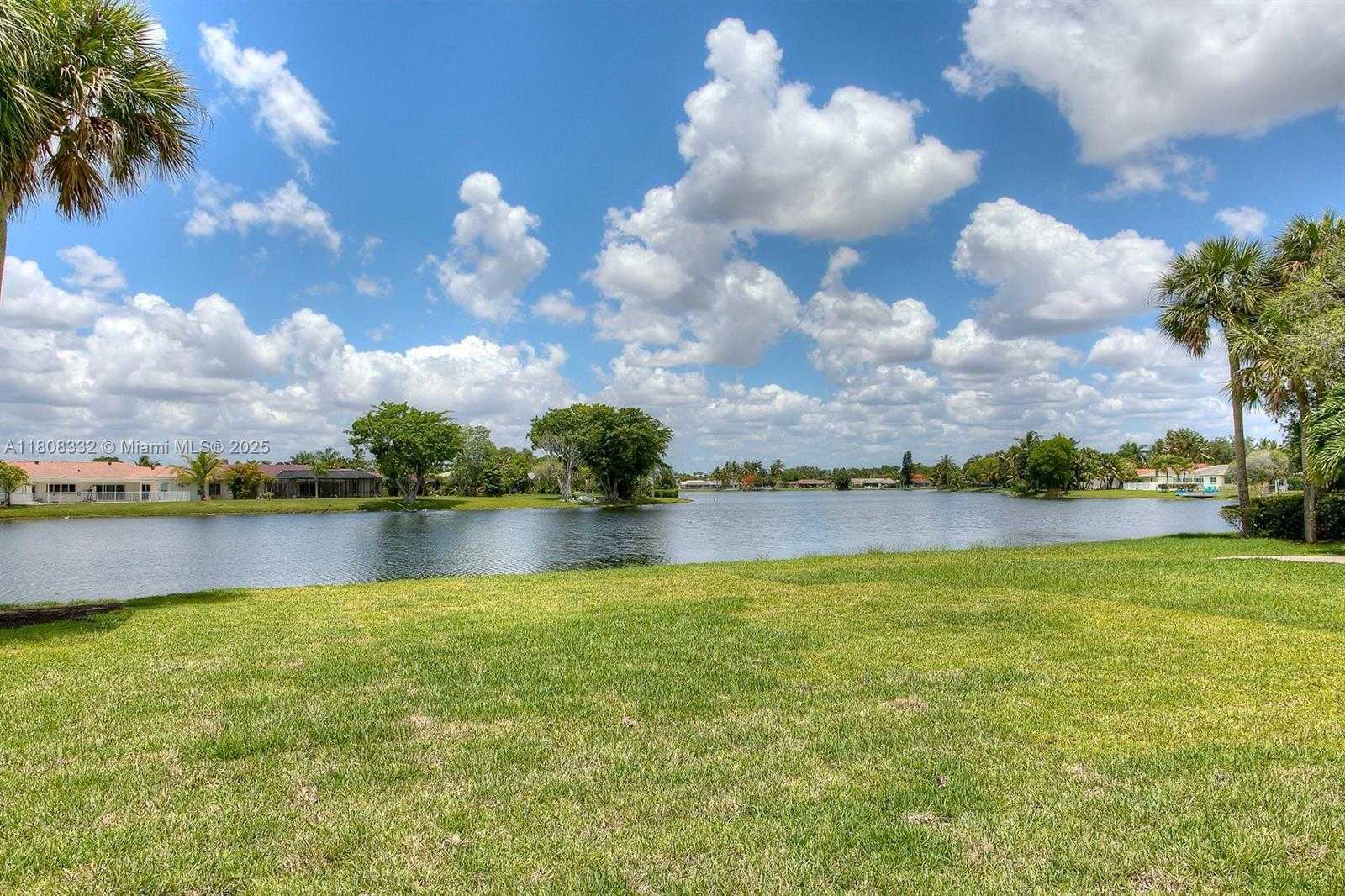 Small Image of 16175 GOLF CLUB RD #308, Weston Number 51