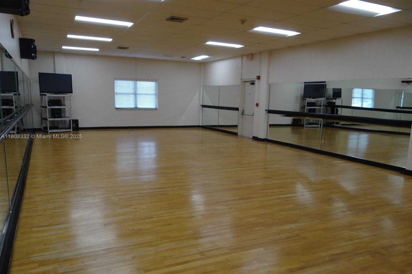 Small Image of 16175 GOLF CLUB RD #308, Weston Number 53