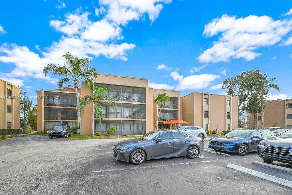Small Image of 3900 NORTH HILLS DR #303, Hollywood Number 15