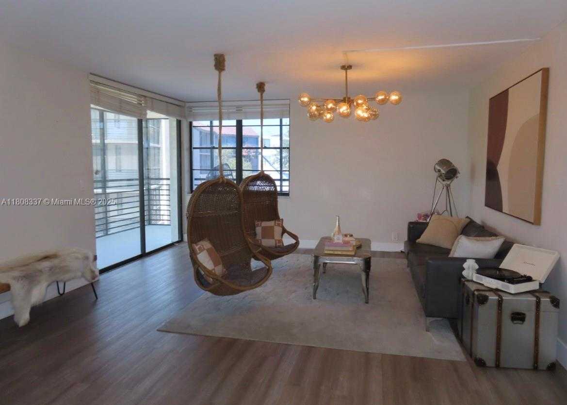 Small Image of 3900 NORTH HILLS DR #303, Hollywood Number 5