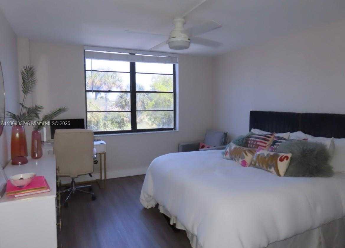 Small Image of 3900 NORTH HILLS DR #303, Hollywood Number 8